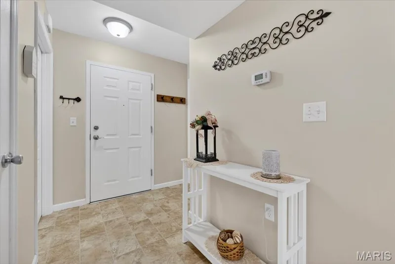 1711 Piedmont Circle, St Charles, MO 63304 — listing photo 3 of 27