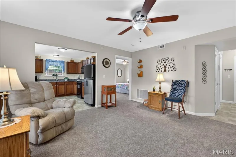 1711 Piedmont Circle, St Charles, MO 63304 — listing photo 6 of 27
