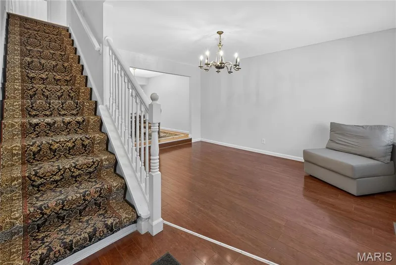 13220 Matador Drive, Chesterfield, MO 63141 — listing photo 3 of 27