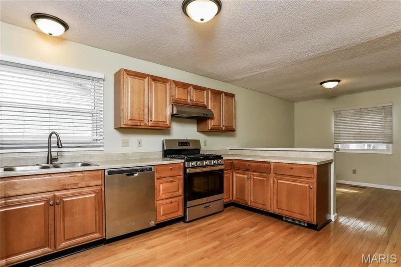 2291 Hill House Road, Chesterfield, MO 63017 — listing photo 5 of 14