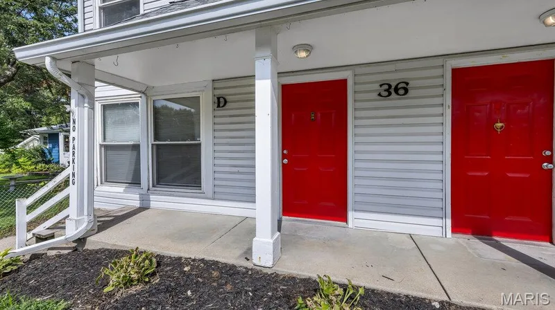 36 Lee Drive #C & D, St Charles, MO 63301 — listing photo 3 of 53
