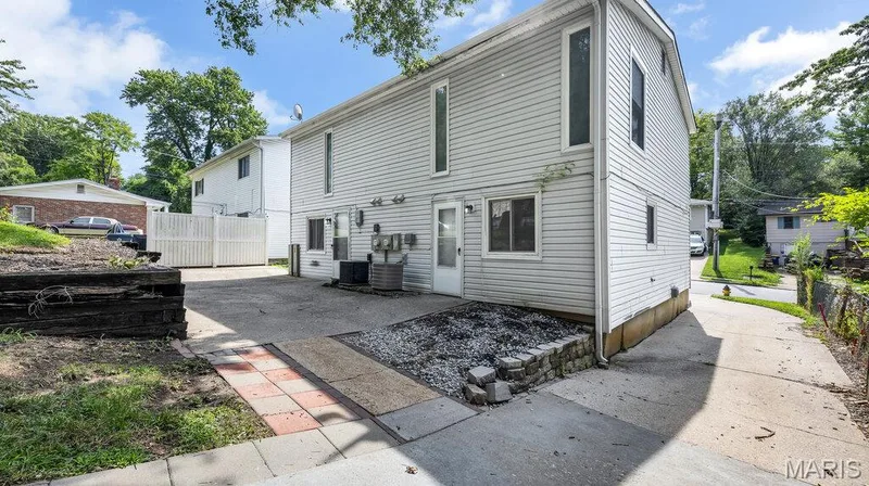 36 Lee Drive #C & D, St Charles, MO 63301 — listing photo 42 of 53