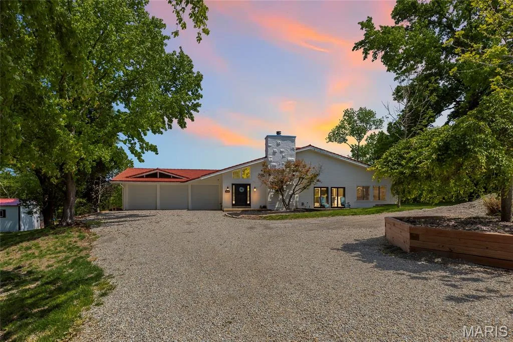 2900 Ossenfort Road, Wildwood, MO 63038 — listing photo 1 of 62