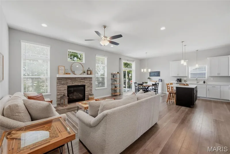Inviting open floor plan — 411 Knothole Lane, Wentzville, MO 63385