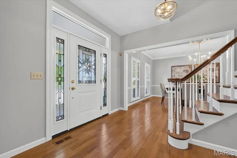 Hardwood floors throughout main — 17619 Bridgeway Drive, Chesterfield, MO 63005
