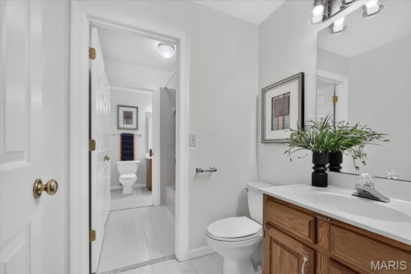 Jack & Jill — 17619 Bridgeway Drive, Chesterfield, MO 63005
