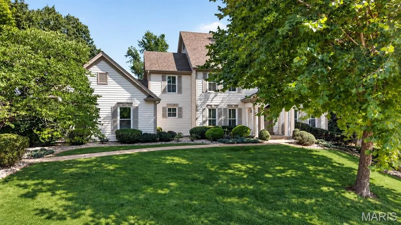 17619 Bridgeway Drive, Chesterfield, MO — listing photo 1