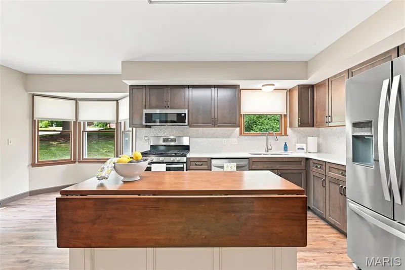3065 Winding River Drive, St Charles, MO 63303 — listing photo 16 of 44