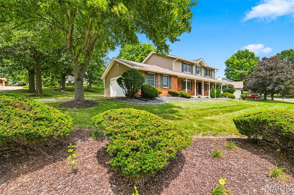 3065 Winding River Drive, St Charles, MO 63303 — listing photo 1 of 44