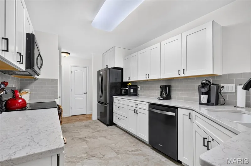 Main Floor Kitchen — 202 Park Ridge Drive #64a, O'Fallon, MO 63366