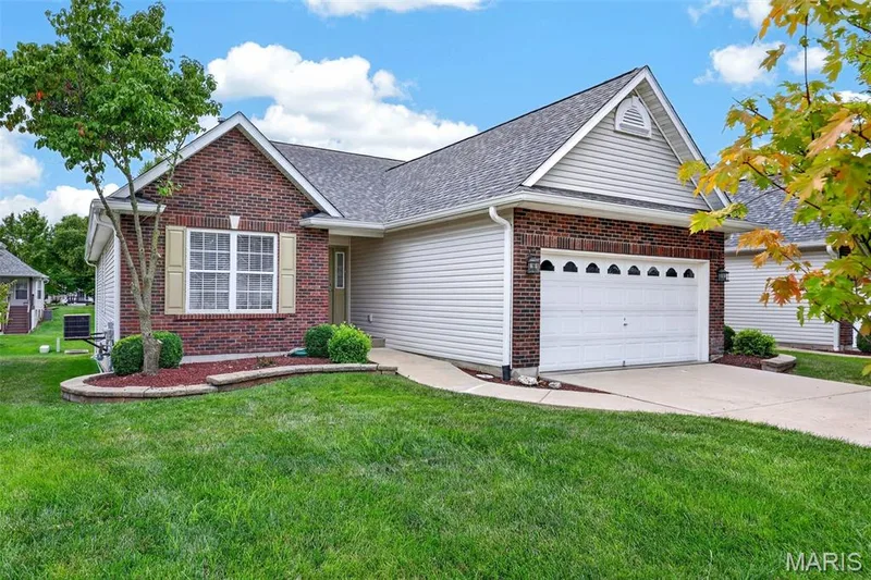 202 Park Ridge Drive #64a, O'Fallon, MO 63366 — listing photo 6 of 29