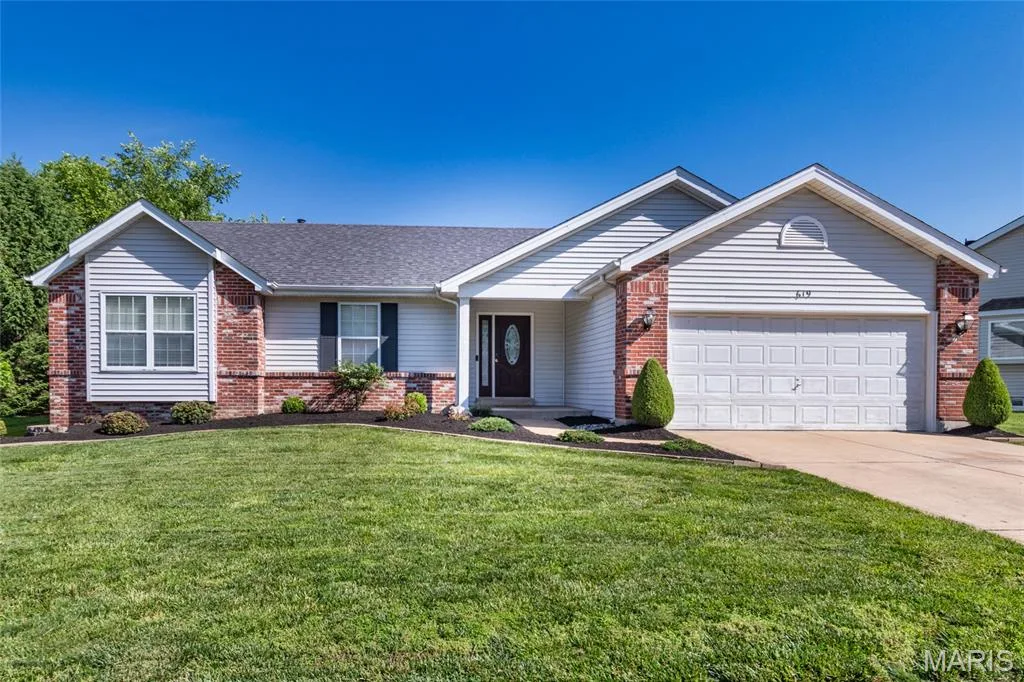 619 Green Tree Meadows Drive, Lake St. Louis, MO 63367 — listing photo 1 of 30