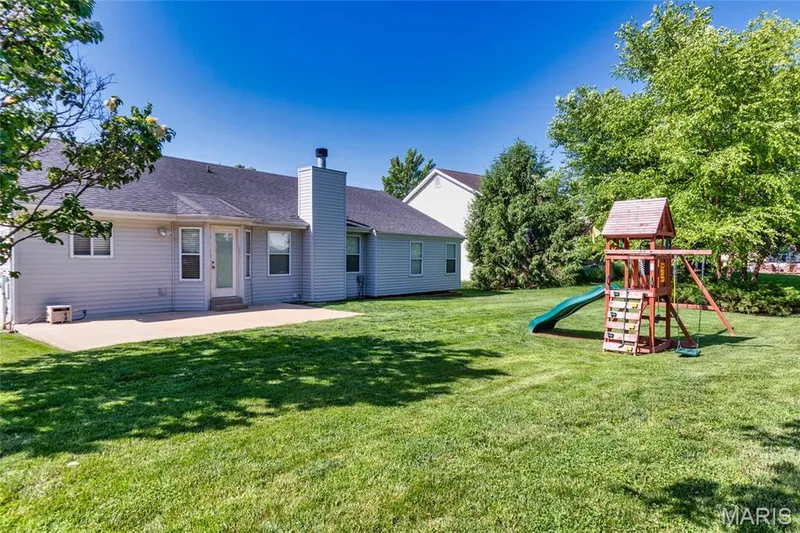 619 Green Tree Meadows Drive, Lake St. Louis, MO 63367 — listing photo 26 of 30