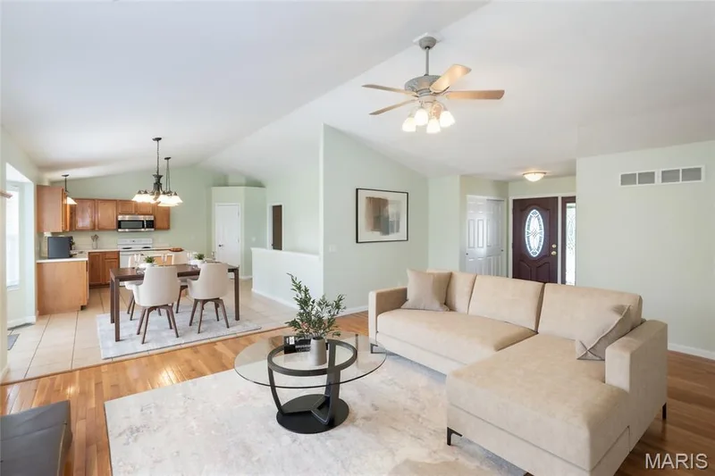 619 Green Tree Meadows Drive, Lake St. Louis, MO 63367 — listing photo 4 of 30