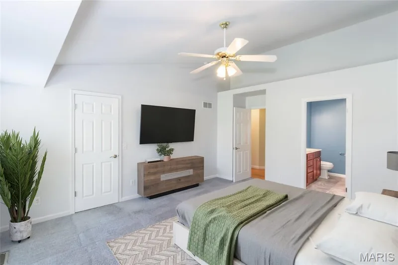 619 Green Tree Meadows Drive, Lake St. Louis, MO 63367 — listing photo 13 of 30