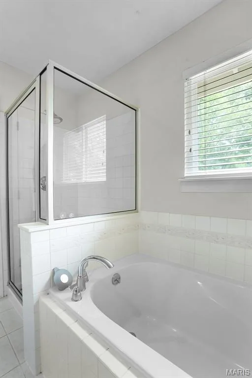 15350 Thistlebriar Court, Chesterfield, MO 63017 — listing photo 18 of 37