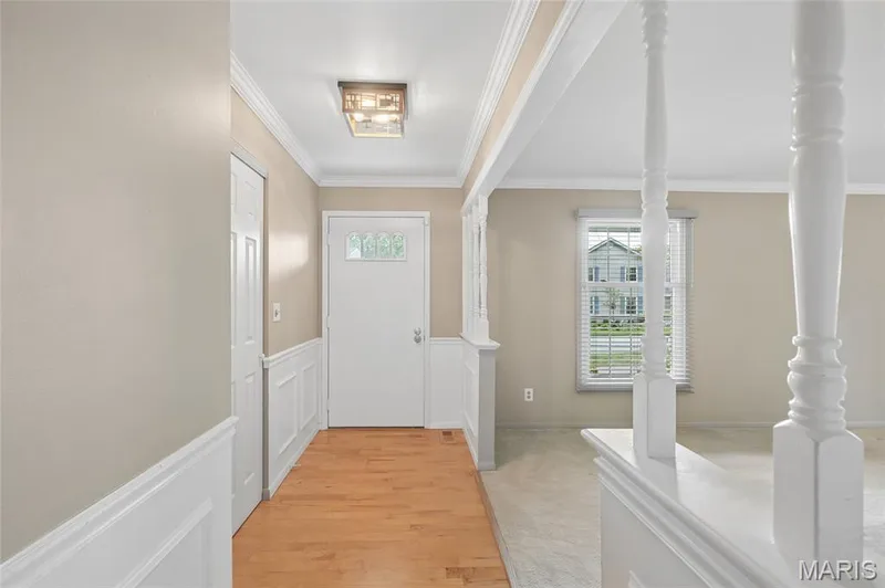 entry — 15645 Dresden Lake Court, Chesterfield, MO 63017