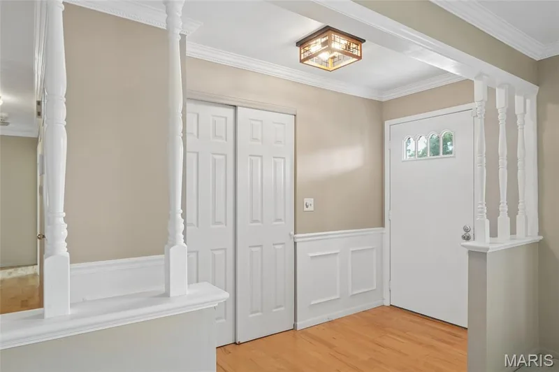 entry — 15645 Dresden Lake Court, Chesterfield, MO 63017