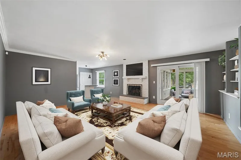 family room — 15645 Dresden Lake Court, Chesterfield, MO 63017