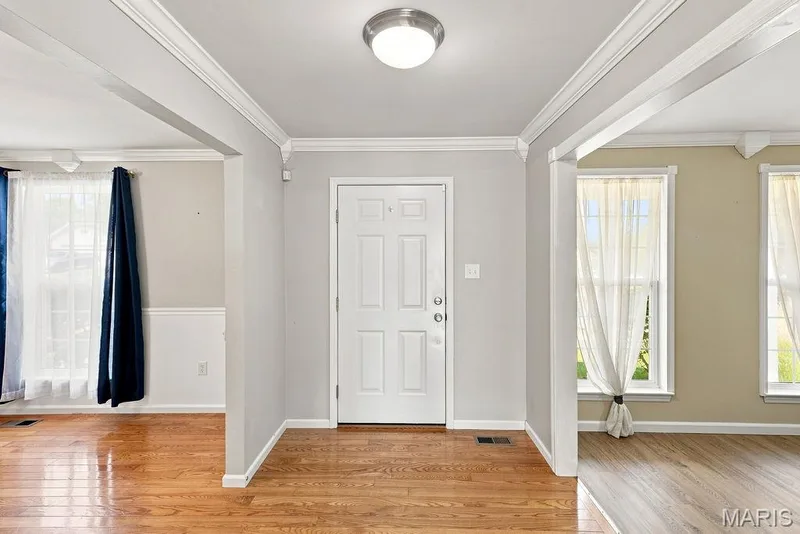 302 America Street, Wentzville, MO 63385 — listing photo 2 of 46