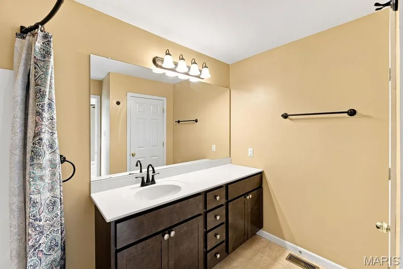 Master Bathroom — 302 America Street, Wentzville, MO 63385