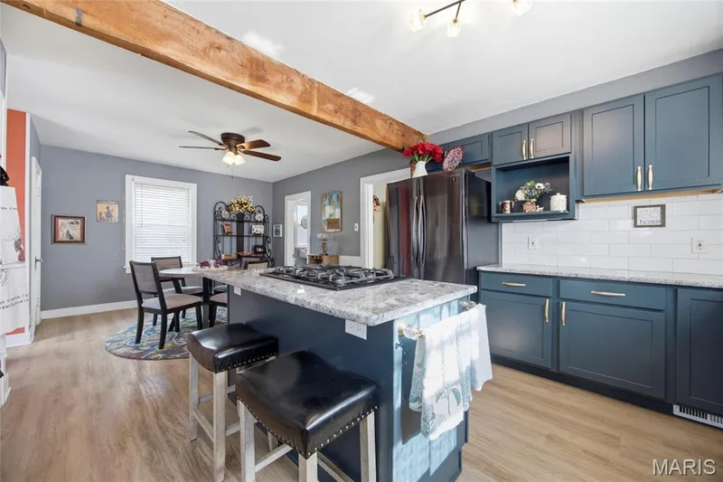 717 Clark Street, St Charles, MO 63301 — listing photo 9 of 38