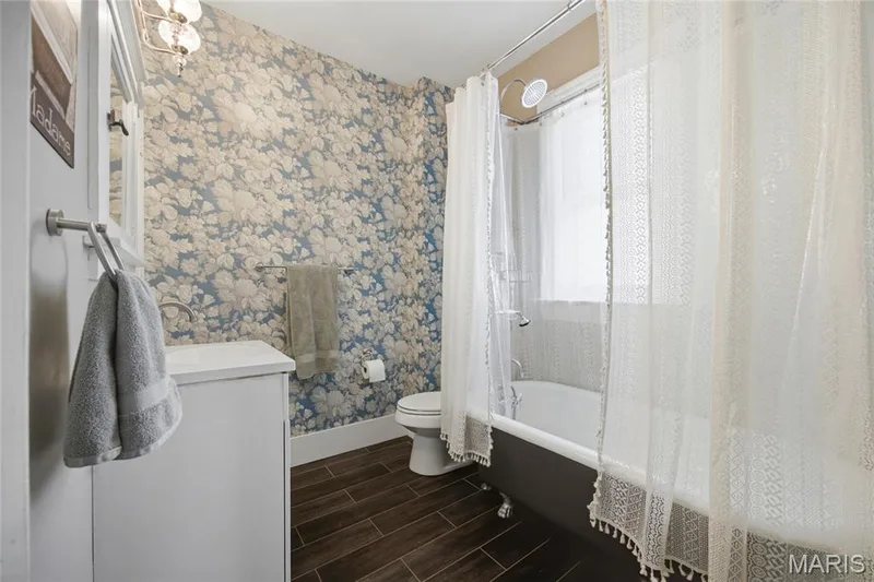717 Clark Street, St Charles, MO 63301 — listing photo 19 of 38