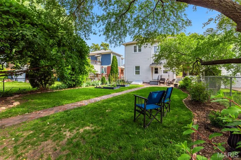 717 Clark Street, St Charles, MO 63301 — listing photo 26 of 38