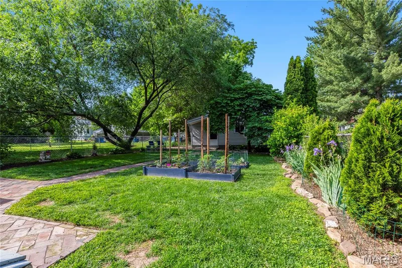 717 Clark Street, St Charles, MO 63301 — listing photo 28 of 38