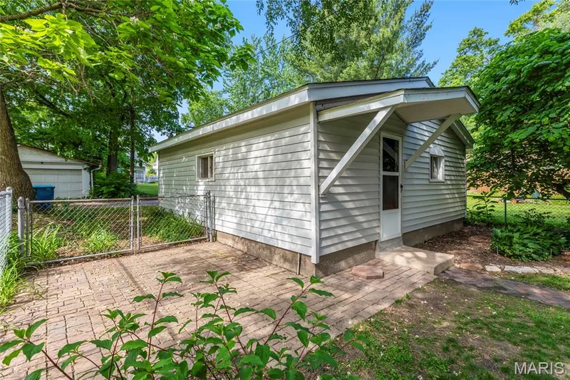 717 Clark Street, St Charles, MO 63301 — listing photo 29 of 38
