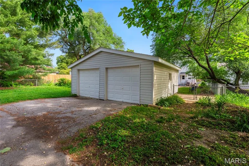 717 Clark Street, St Charles, MO 63301 — listing photo 30 of 38