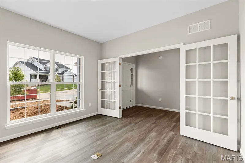 489 Spirit Drive, O'Fallon, MO 63385 — listing photo 8 of 30