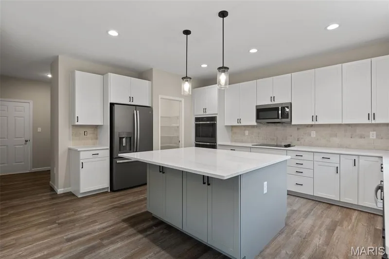 489 Spirit Drive, O'Fallon, MO 63385 — listing photo 10 of 30
