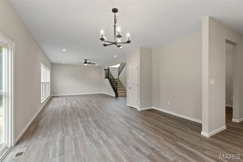 489 Spirit Drive, O'Fallon, MO 63385 — listing photo 14 of 30