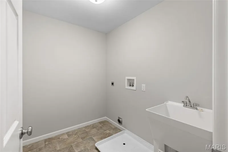 489 Spirit Drive, O'Fallon, MO 63385 — listing photo 25 of 30