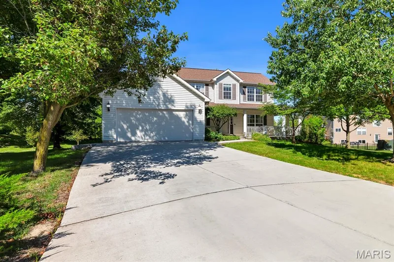 Front house extra wide newer driveway! — 1103 Panda Court, Wentzville, MO 63385