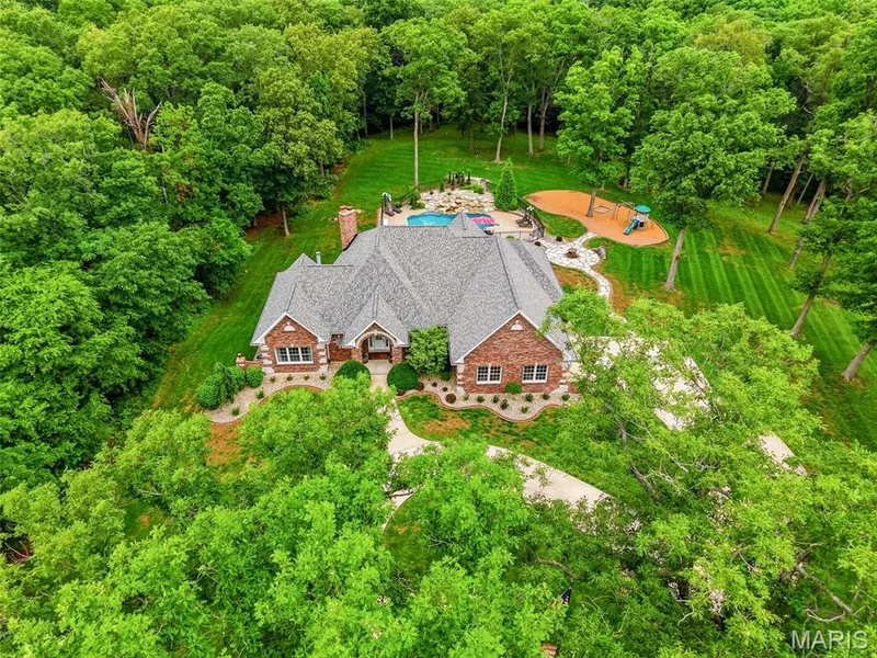 4325 Hueffmeier Road, Defiance, MO 63341 — listing photo 4 of 99