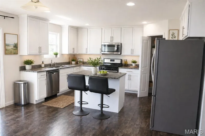 Virtually Staged — 3336 Grace Hill Drive, Lake St. Louis, MO 63367