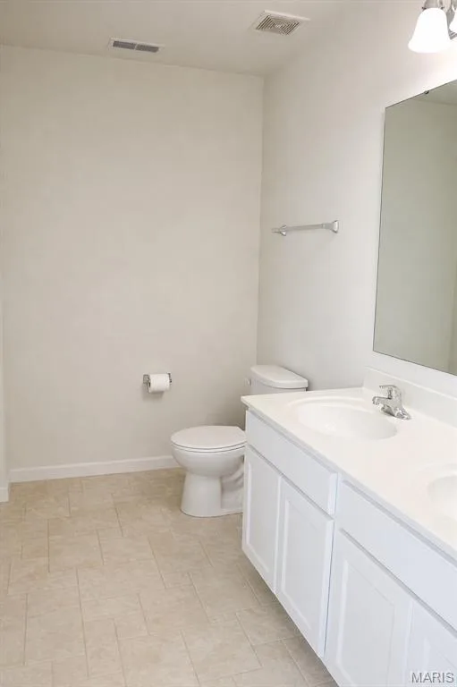3336 Grace Hill Drive, Lake St. Louis, MO 63367 — listing photo 17 of 35