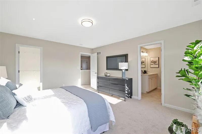 2 Burlington at Rosewood Grove, Lake St. Louis, MO 63367 — listing photo 10 of 33