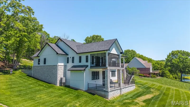 4444 Augusta Shores Drive, Augusta, MO 63332 — listing photo 7 of 74