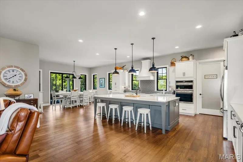 Kitchen and Dining open nicely to the Great Room — 4444 Augusta Shores Drive, Augusta, MO 63332