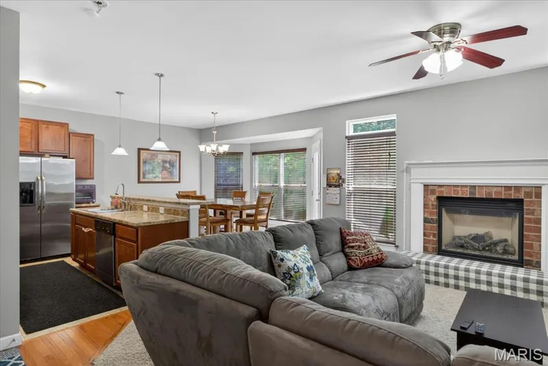 14 Loris Lane, St Charles, MO 63303 — listing photo 6 of 35