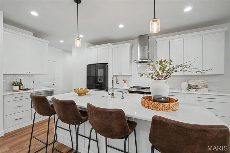 9103 Camino Trail, Cottleville, MO 63304 — listing photo 8 of 35