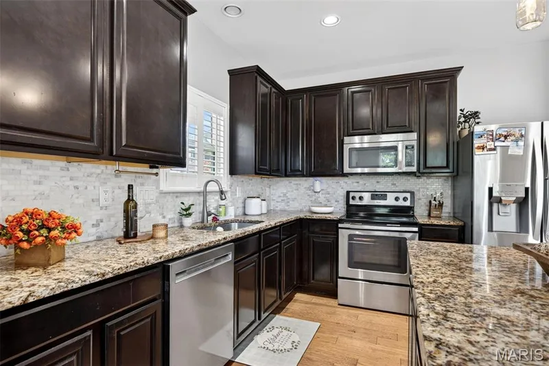 110 Little Tree Court, Wentzville, MO 63385 — listing photo 16 of 64