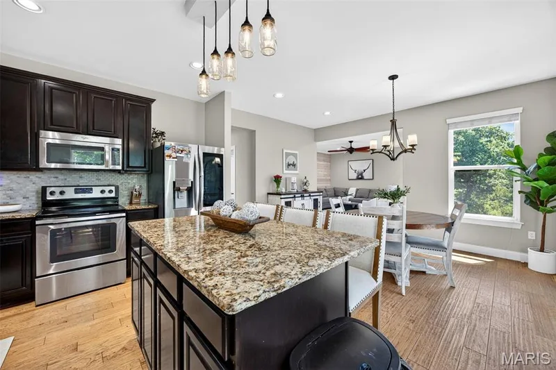 110 Little Tree Court, Wentzville, MO 63385 — listing photo 17 of 64