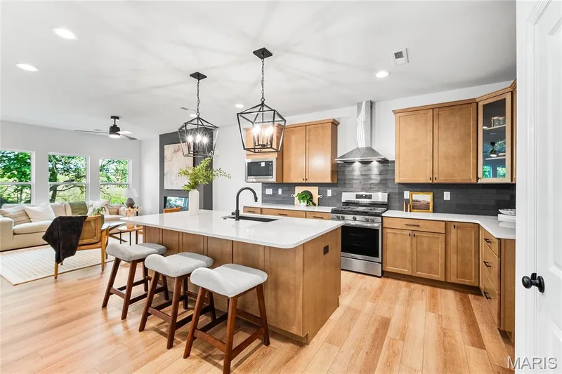 Example photos. Some features shown are optional upgrades. See onsite sales manager for more details. — 1 TBB@Georgetown at Lienemann, St Peters, MO 63303