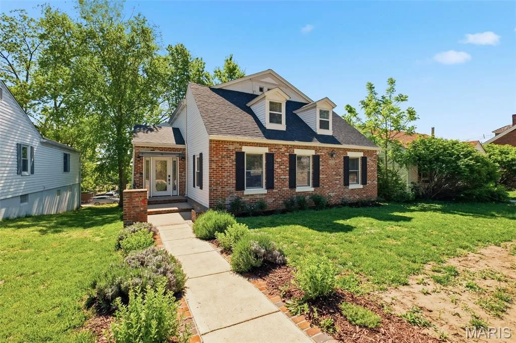 522 S 2nd Street, St Charles, MO 63301 — listing photo 1 of 81