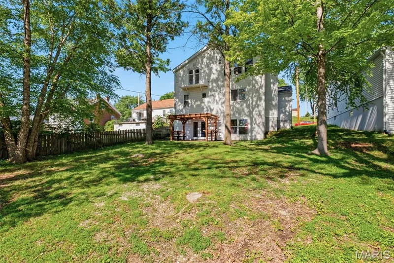 522 S 2nd Street, St Charles, MO 63301 — listing photo 5 of 81