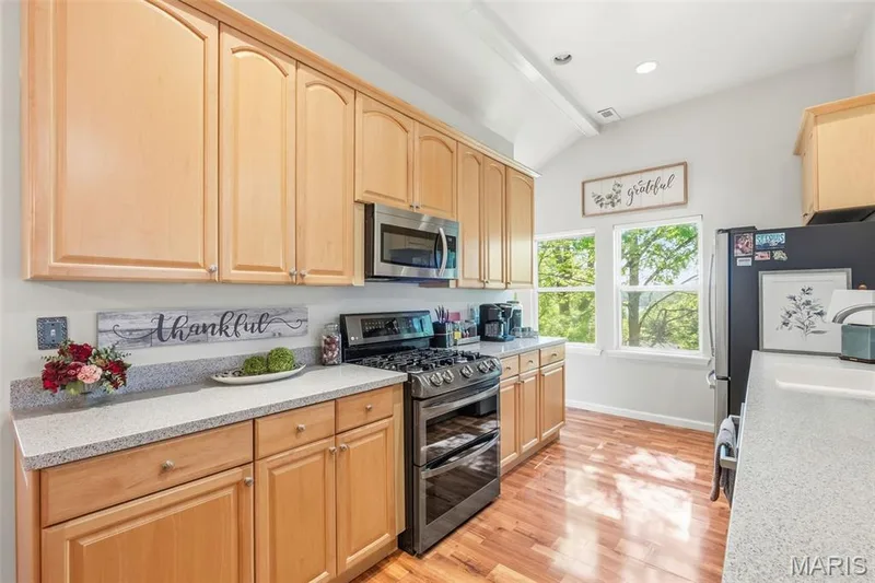 522 S 2nd Street, St Charles, MO 63301 — listing photo 7 of 81
